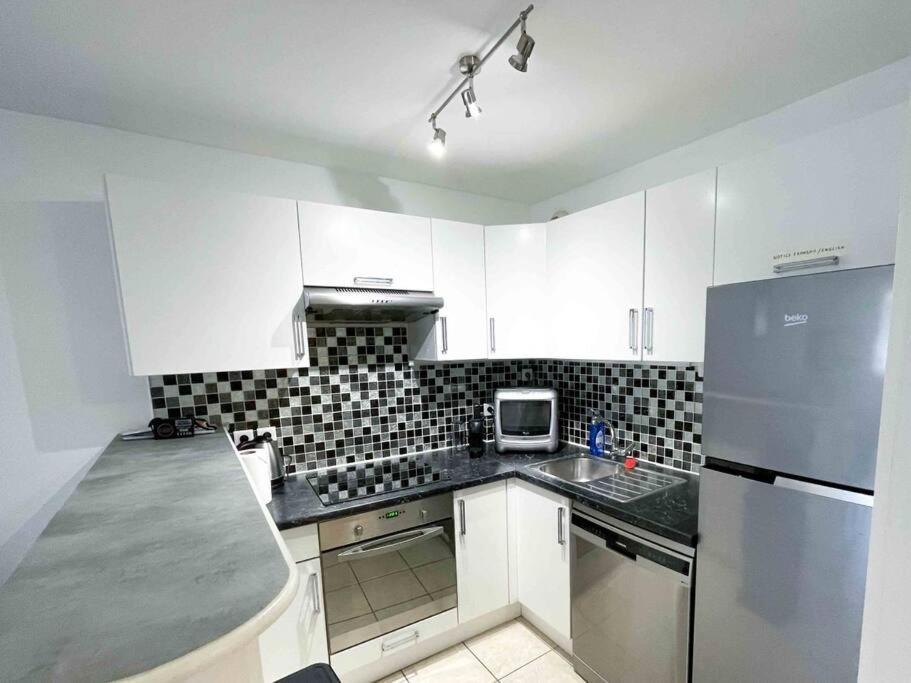 Modern One Bedroom Apartment In Κάννες Εξωτερικό φωτογραφία